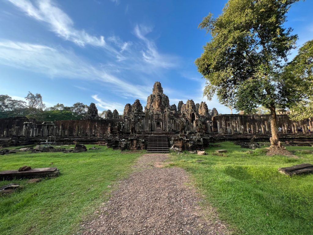 heart of angkor thom crows nest retreats